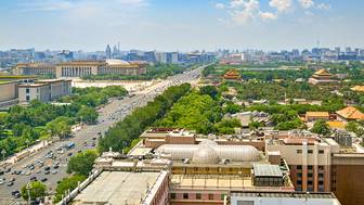 Роботы-гуманоиды «Молния» побили рекорд человека на полумарафоне в Пекине