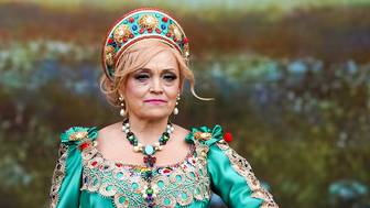 Shot: Надежда Кадышева стала самой дорогой российской певицей