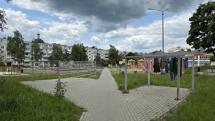 Семь километров от границы: Шебекино обстреливают ежедневно, но местные уже не покидают дома