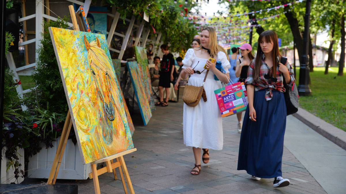 «Лето в Москве»: Никитский бульвар распишут пастелью в рамках флешмоба