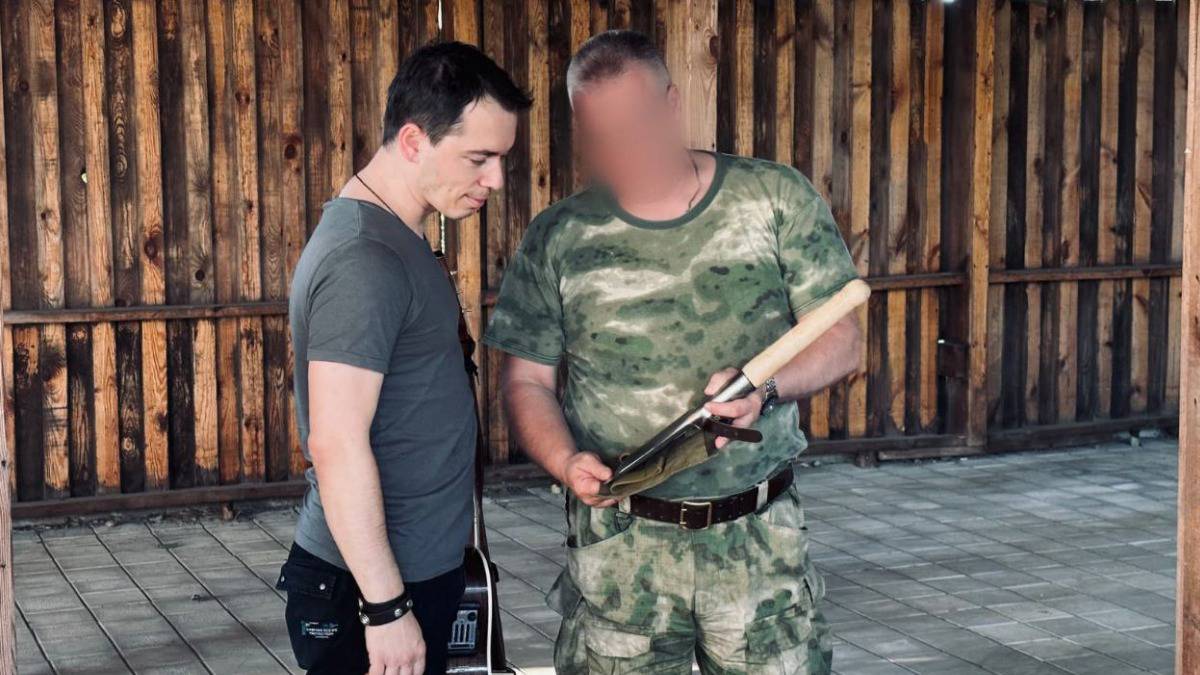 Родион Газманов в зоне СВО встретился с бойцами 89-го саперного полка