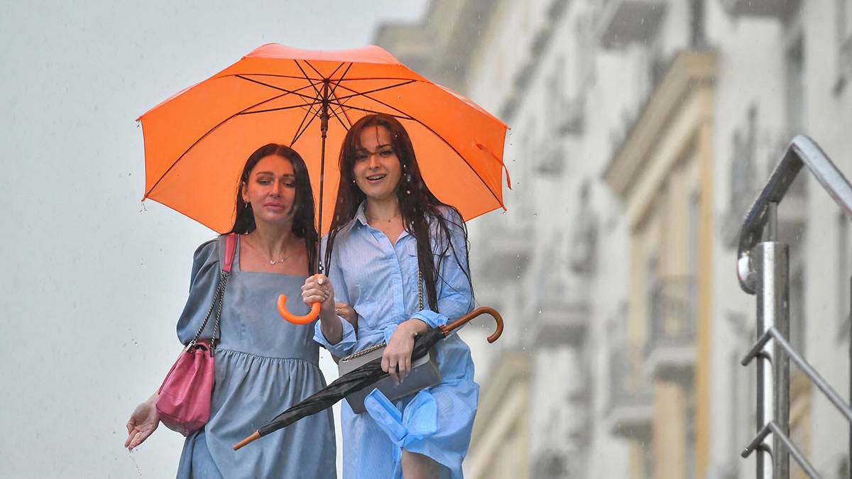 Душные ночи: метеоролог Позднякова предупредила о периоде ливневых дождей в столице