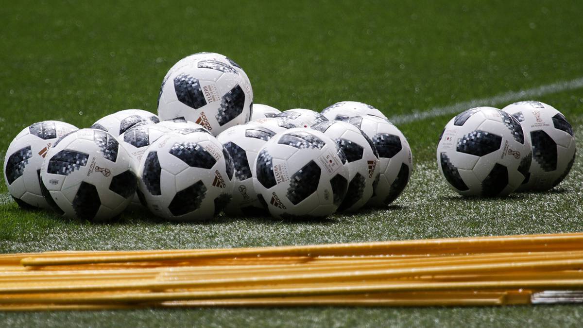 Звезды футбола раскритиковали судью за пенальти в пользу Англии на Евро