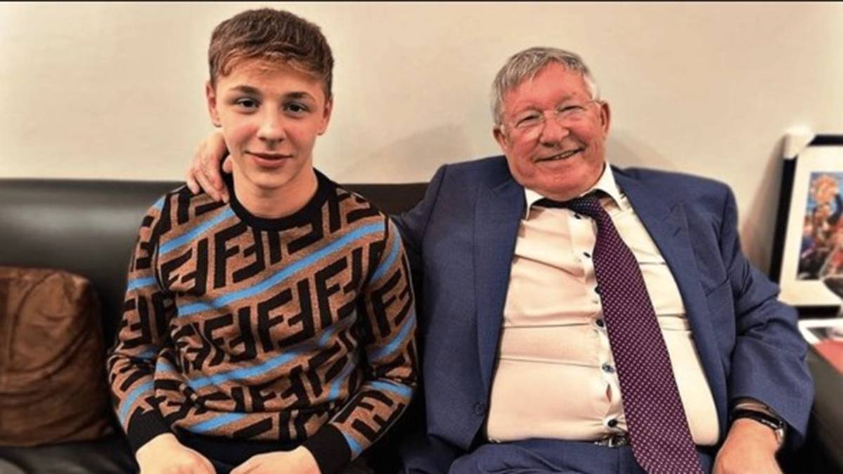 Российский футболист в 16 лет подписал контракт с «Манчестер Юнайтед»