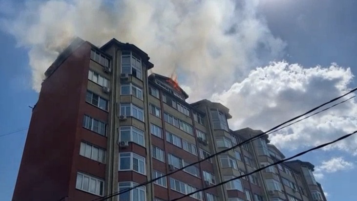 Прокуратура контролирует расследование пожара в многоэтажке в Подольске