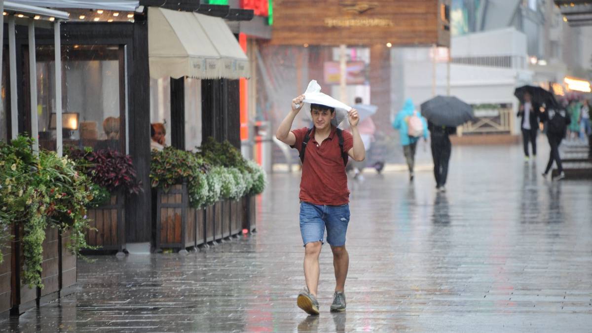 Вернулась погода из прошлого: москвичам пообещали обильные дожди в конце недели