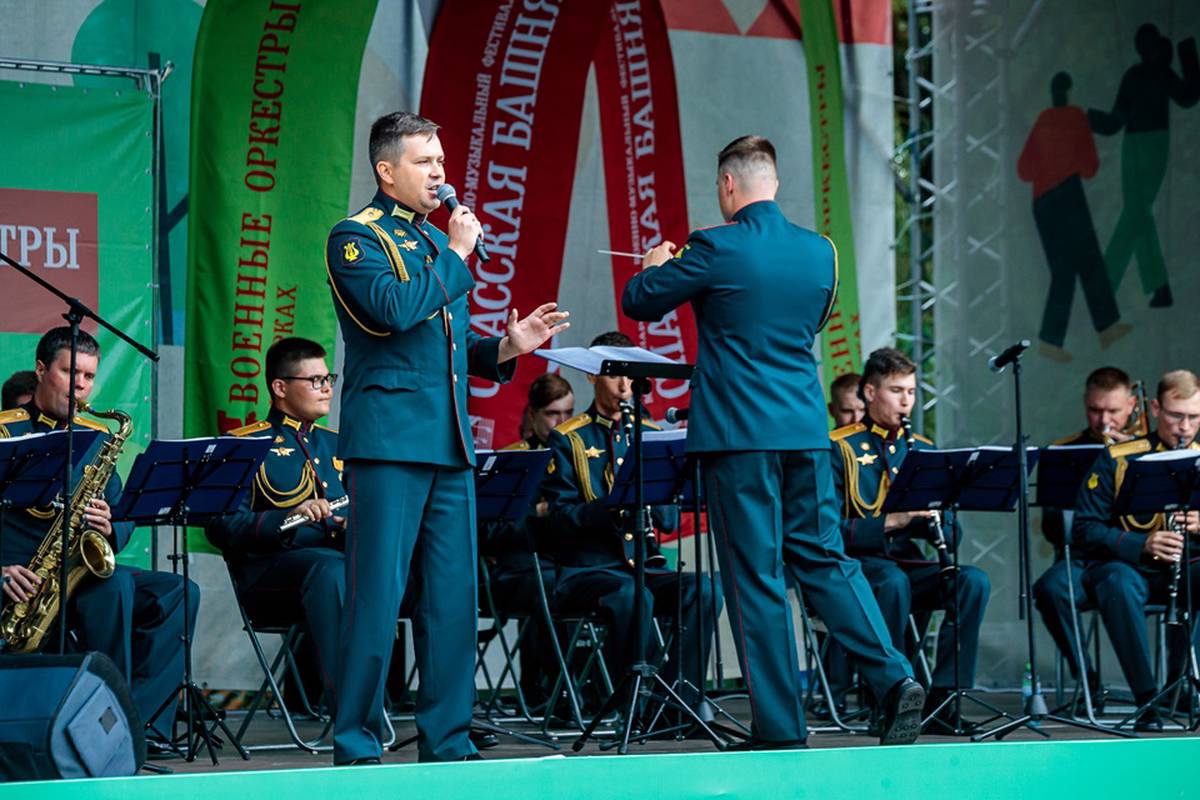 Военные оркестры Семеновского полка и Алабинского гарнизона выступят в парках Москвы