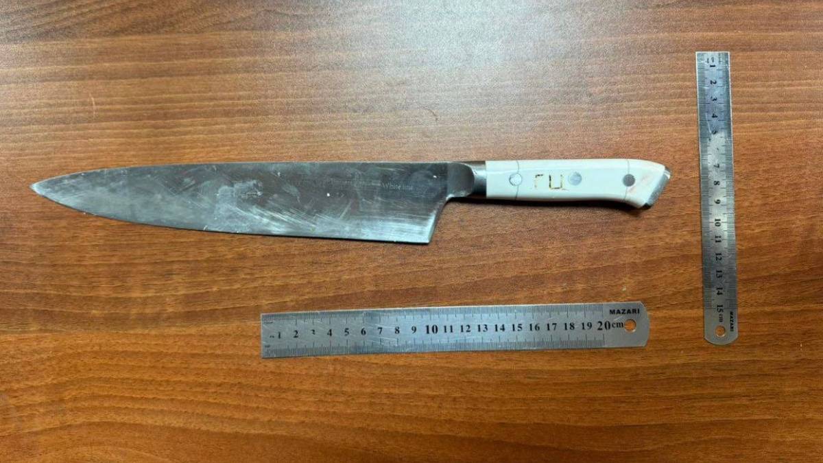 Повар столичного ресторана напал с кухонным ножом на коллегу
