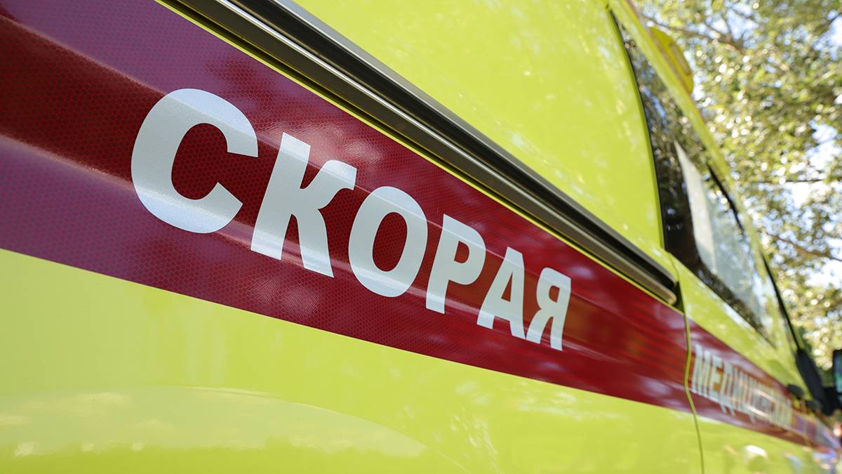 Пять человек госпитализировали после схода поезда с рельсов под Волгоградом