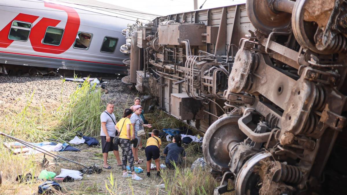 Не успел проскочить: что известно о страшной аварии с грузовиком и поездом под Волгоградом