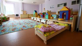 Воспитатель силой уложила спать малыша в садике в Коммунарке: проверка, увольнение воспитателя, подробности