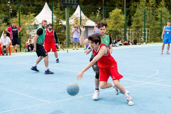 Летний фестиваль спорта объединил коллективы и семьи сотрудников ведущих российских компаний