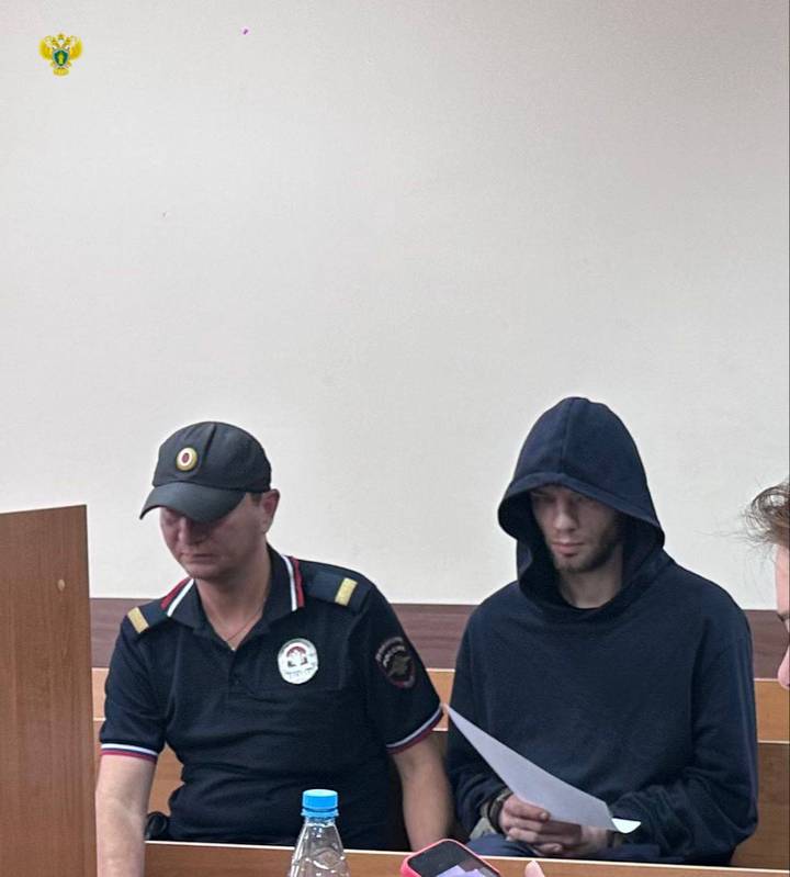 Суд отправил в СИЗО мужчину, сжегшего бабушку и мать в квартире в Москве