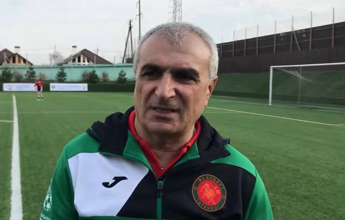 Бывший тренер «Алании» Калин Степанян умер во время футбольного матча