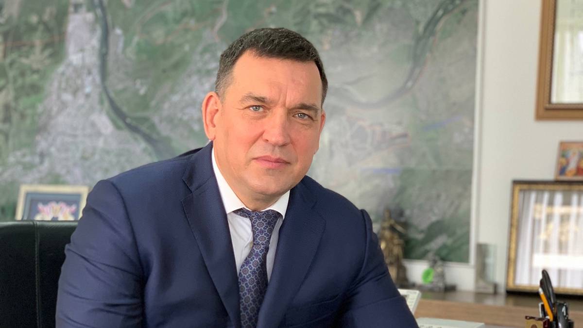 Глава Новокузнецка Кузнецов объявил об отставке после 11 лет руководства городом