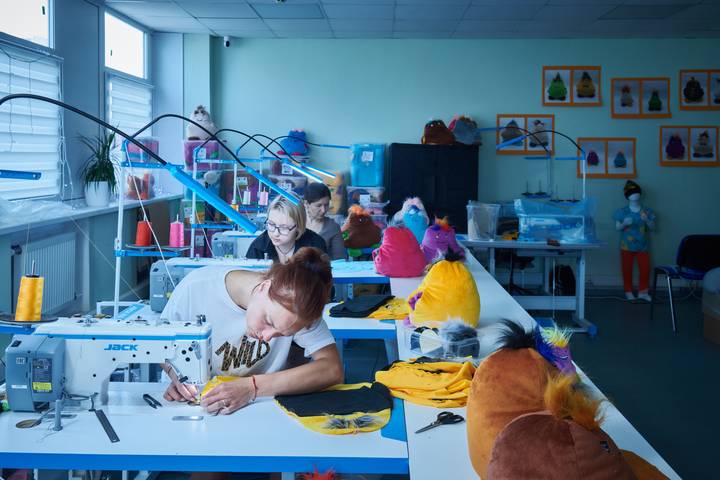 К 1 сентября собрать ребенка в школу помогут столичные фабрики и заводы