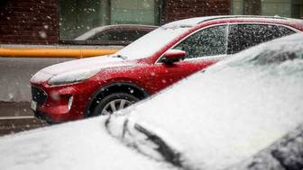 МЧС предупредило москвичей о гололедице и мокром снеге утром 15 февраля