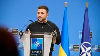 Военкор Коц: Зеленский готовится к нападению на Белоруссию