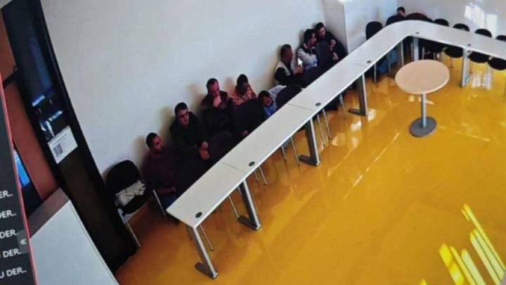 Минимум девять человек захвачены в заложники в Турции Минимум девять человек захвачены в заложники в Турции