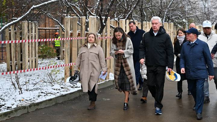 Сергей Собянин рассказал о реализации программы реконструкции школ Москвы Сергей Собянин рассказал о реализации программы реконструкции школ Москвы