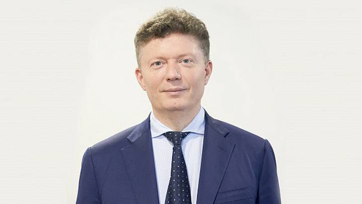 Валерий Николов