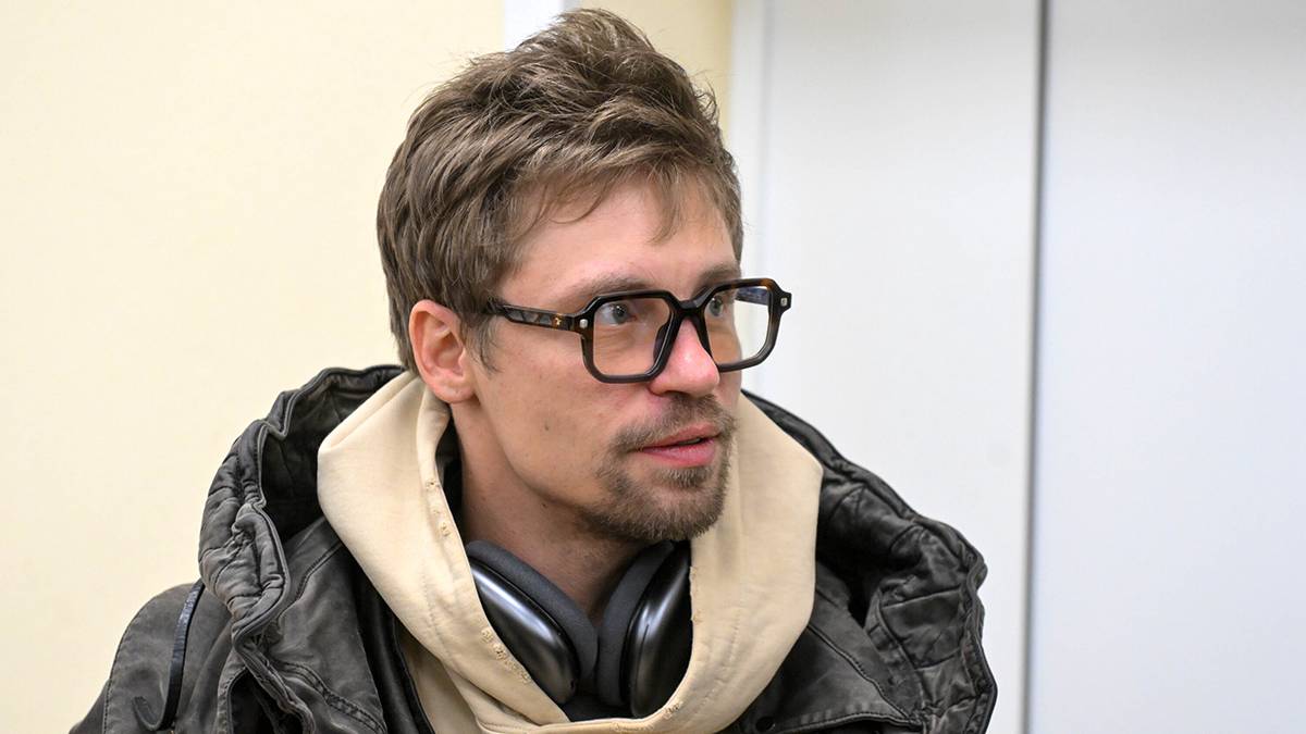 Приставы взыскивают 10 тысяч рублей по штрафам с актера из «Кадетства» Головина