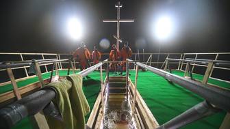 Более 1,3 тысячи спасателей и пожарных обеспечат безопасность крещенских купаний в Москве