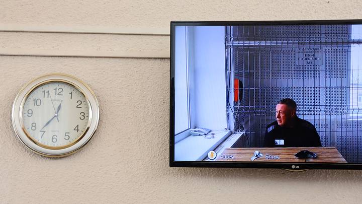 Как Ефремов сидел в колонии: слухи, скандалы и УДО