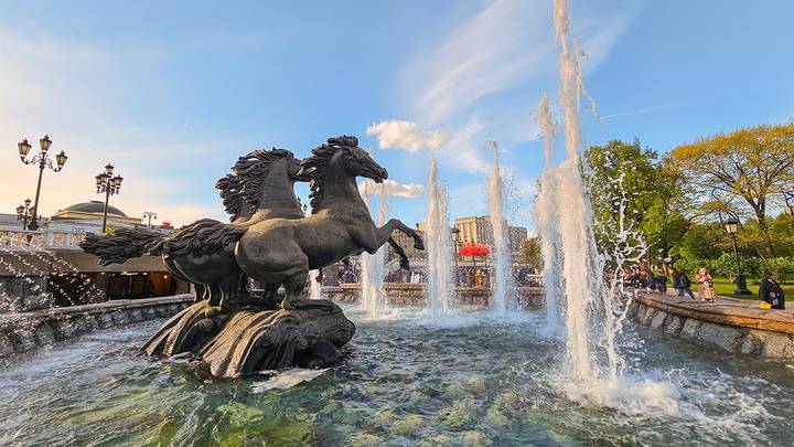 Кони на Манежной площади / Фото: Shutterstock