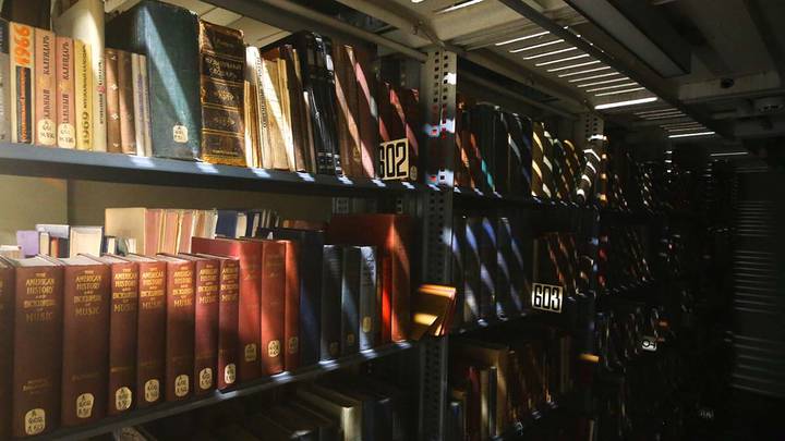 Кража ценных русских книг из библиотек Европы
