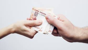 У кого вырастут зарплаты в России в 2026 году