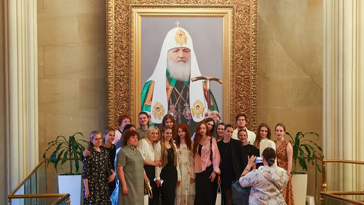 Патриарх удостоил премии авторов лучших произведений