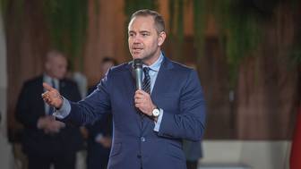 Врач назвал выпавший у президента Польши снюс признаком никотиновой зависимости