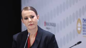 «Он ведь ушел к вам от жены в Год семьи, не так ли?»: Собчак ответила Мизулиной, написавшей на нее донос за интервью с Синяком