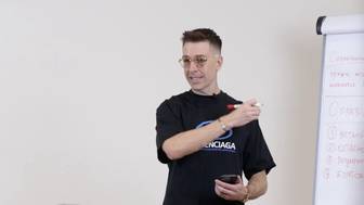 Мосгорсуд утвердил ограничение в родительских правах блогера Лесли