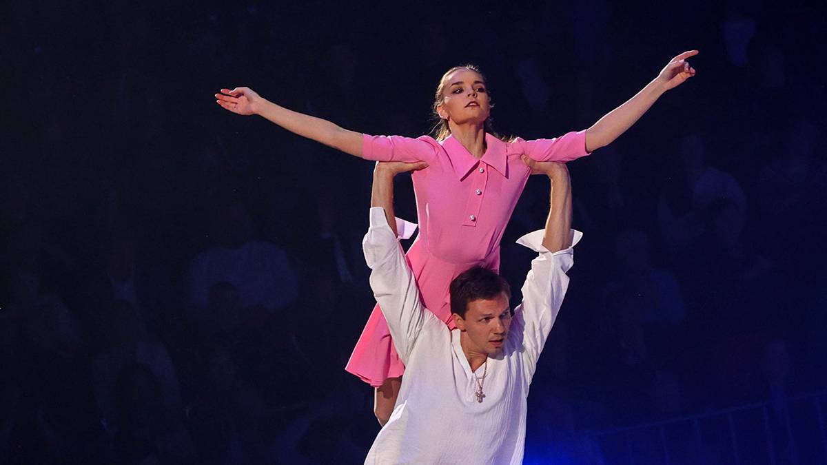 Gymnast Dina Averina revealed the details of her pregnancy