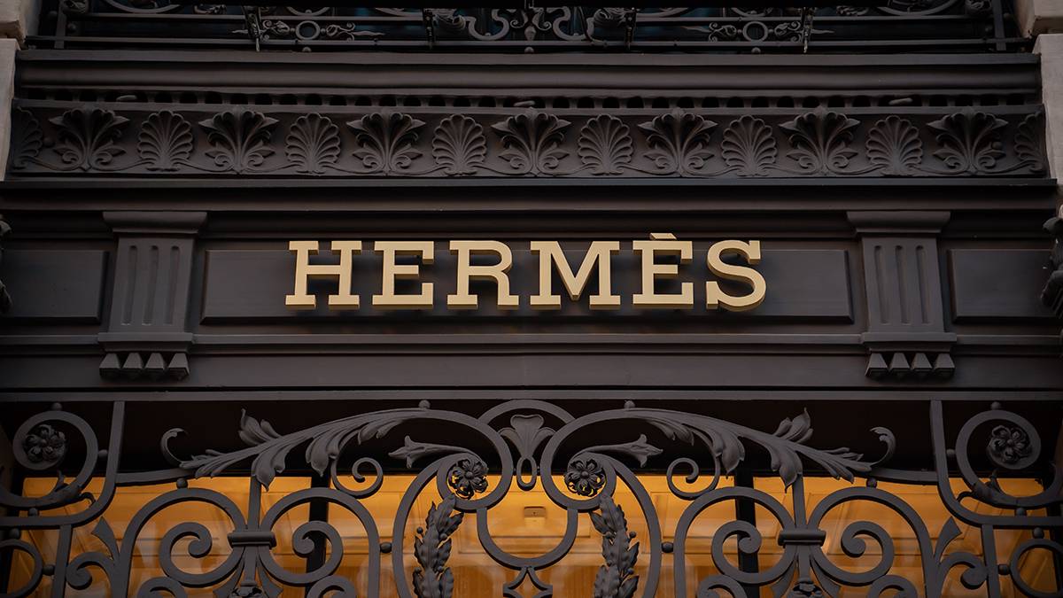 Дизайнер Ельчанинова объяснила, почему оранжевый стал цветом бренда Hermès