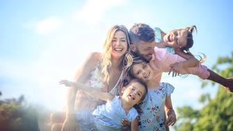 Размер ежемесячных выплат семьям с детьми в 2026 году