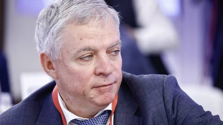 Бывший вице-президент «Транснефти» выпал из окна: кто еще из нефтяников погибал при странных обстоятельствах