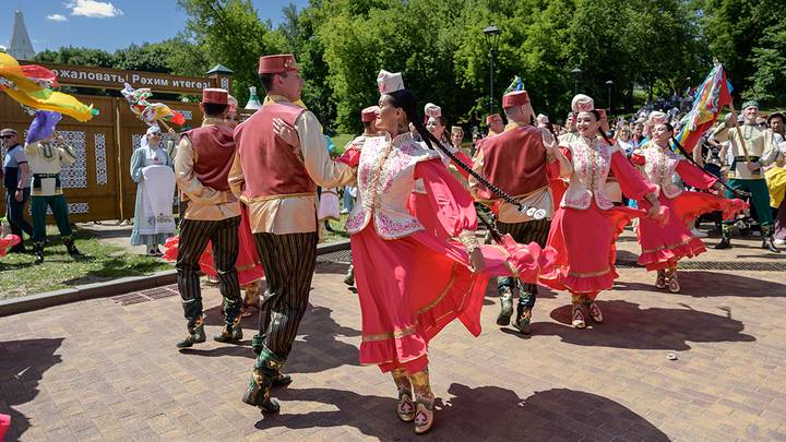 Московский общегородской праздник «Сабантуй» в музее-заповеднике «Коломенское» / Фото: Дмитрий Дубинский / Вечерняя Москва