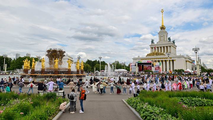 Главная выставка страны все молодеет