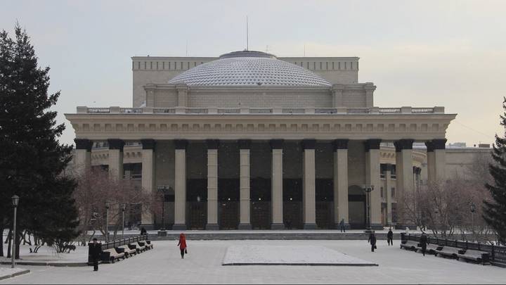 Директору МХАТ Кехману предъявили обвинение: долги на 17 миллиардов, дело о растрате и скандальная карьера