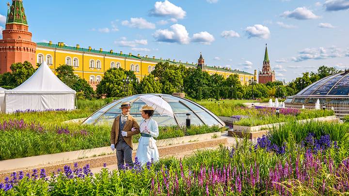 Лаванда на Охотном ряду / Фото: mos.ru / Официальный сайт мэра Москвы Лаванда на Охотном ряду / Фото: mos.ru / Официальный сайт мэра Москвы