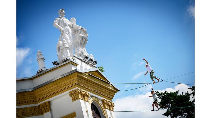 Международный фестиваль воздушных гимнастов «Трапеция» на ВДНХ / Фото: Дмитрий Дубинский / Вечерняя Москва