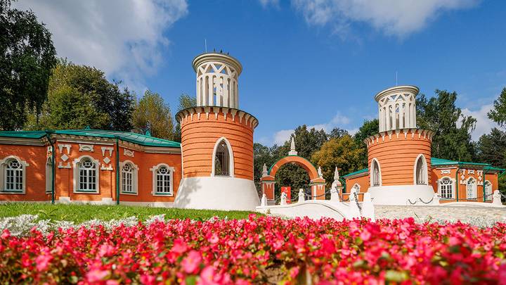 Любовь, органные концерты и подлодка: топ необычных экскурсий в парках от «Лета в Москве»