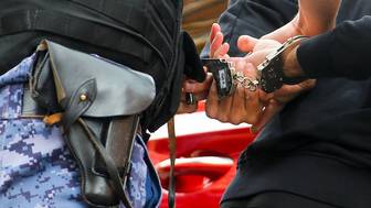 Полицейские задержали мужчину за избиение жителя Подмоковья