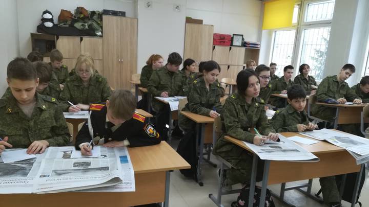 «Открытый урок» с газетой в кадетском классе посвятили победе под Сталинградом
