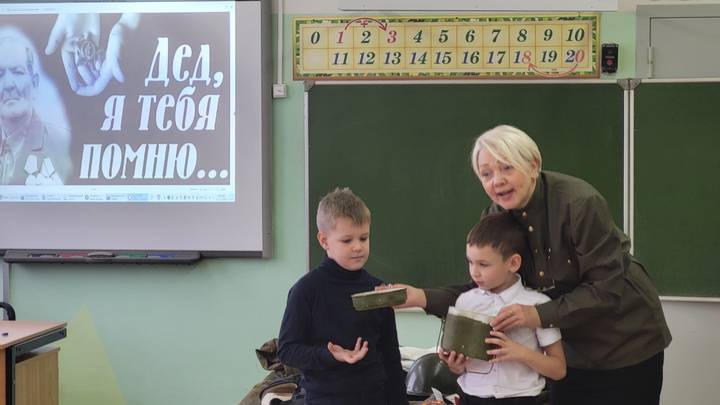 В Музее Героев Московской битвы прошла интерактивная выставка «Руками трогать можно!»