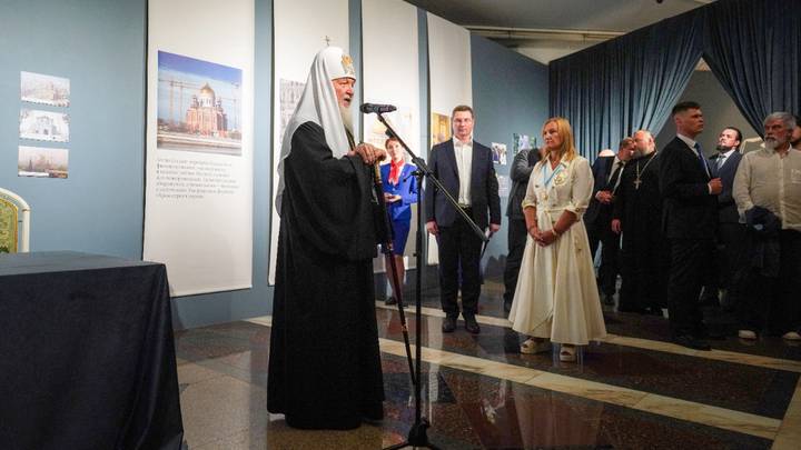 Открылась выставка, посвященная 25-летию освящения храма Христа Спасителя