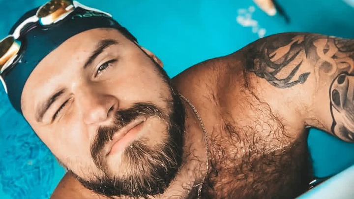 Пловец Свечников пропал во время заплыва через Босфор: что с ним случилось, как идет операция по спасению, кто он